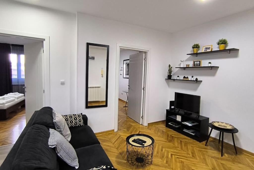 Apartment Wake Up For 4 Belgrad Exterior foto